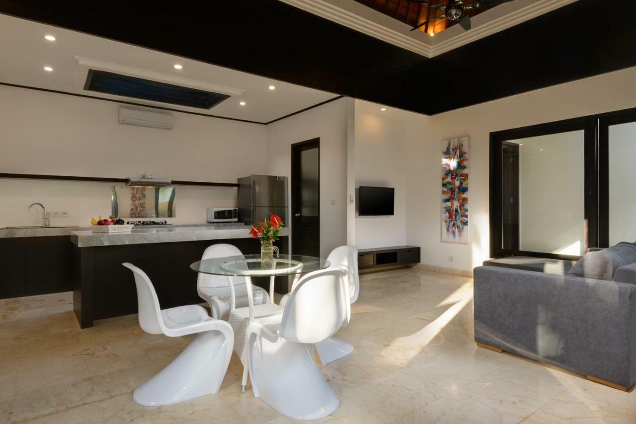 Villa Maharani Seminyak Buitenkant foto